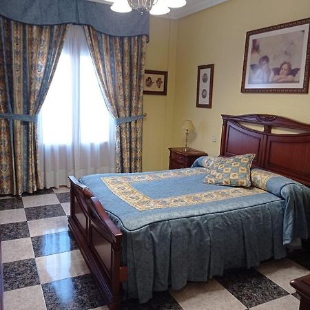 Apartamento Turistico Antigua Universidad Алмагро Екстериор снимка